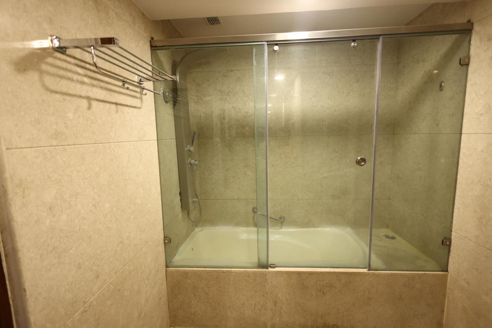 Lj Dadi'S Grand Hotell Visakhapatnam Eksteriør bilde