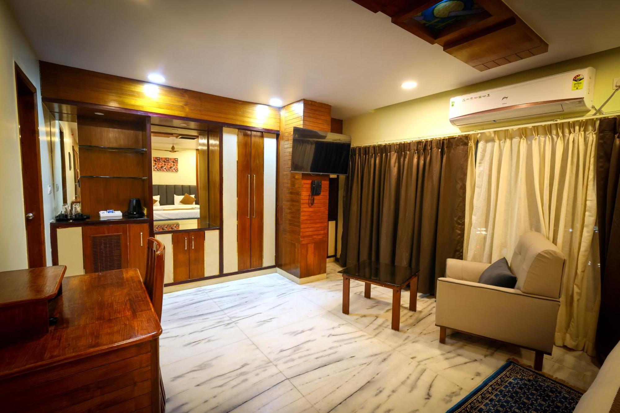 Lj Dadi'S Grand Hotell Visakhapatnam Eksteriør bilde